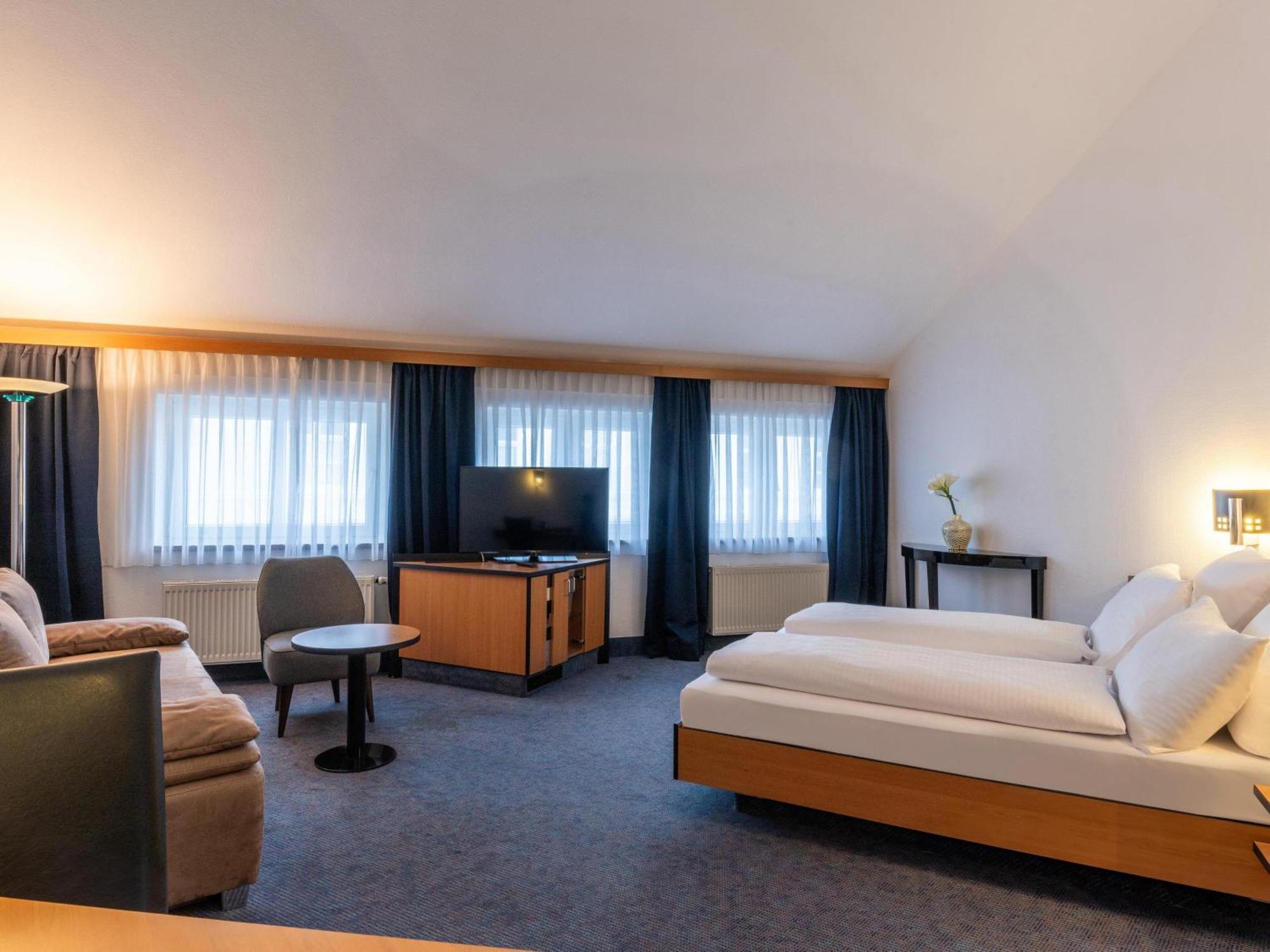 B&B Hotel Эшвайлер Экстерьер фото