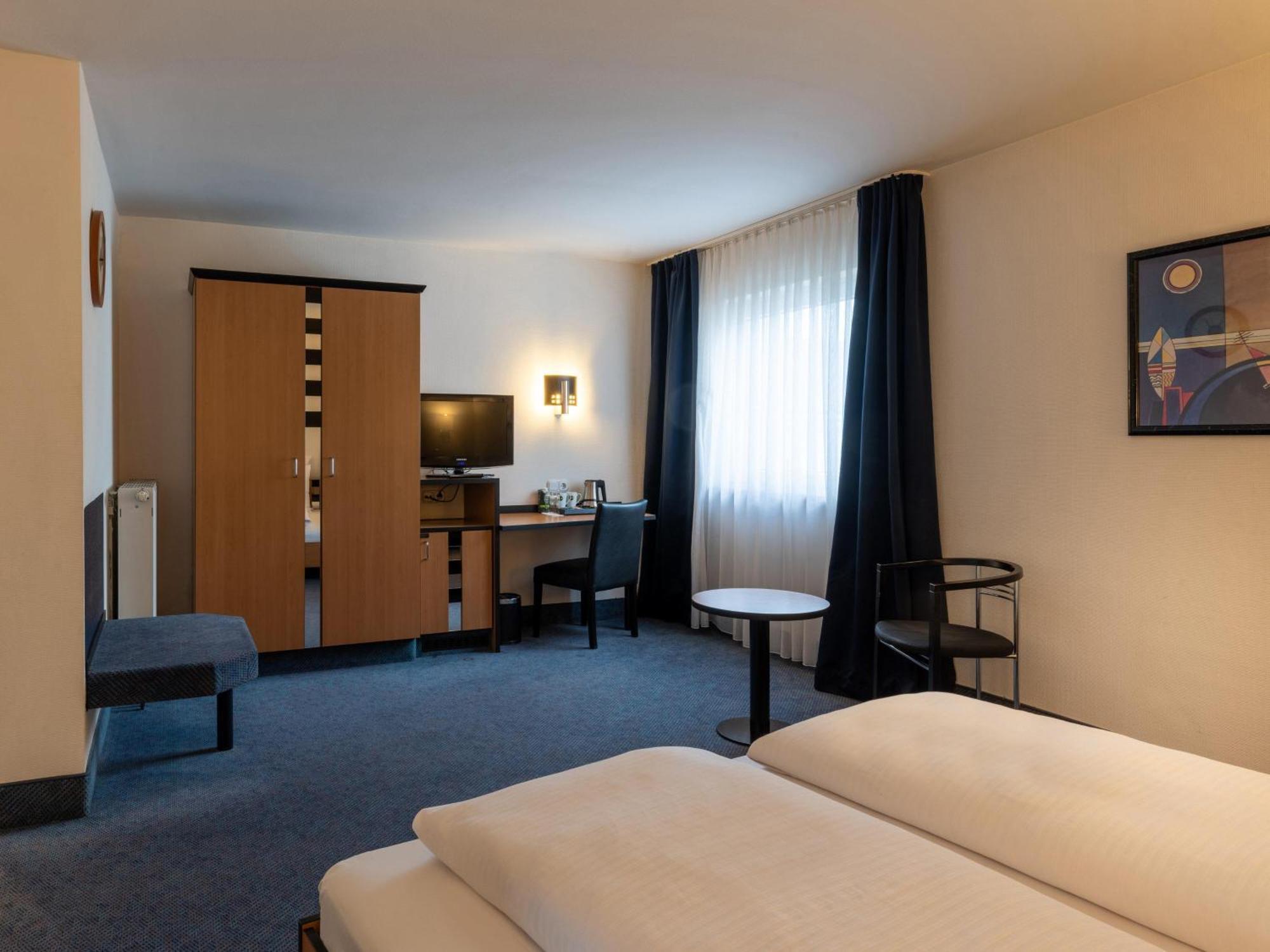 B&B Hotel Эшвайлер Экстерьер фото