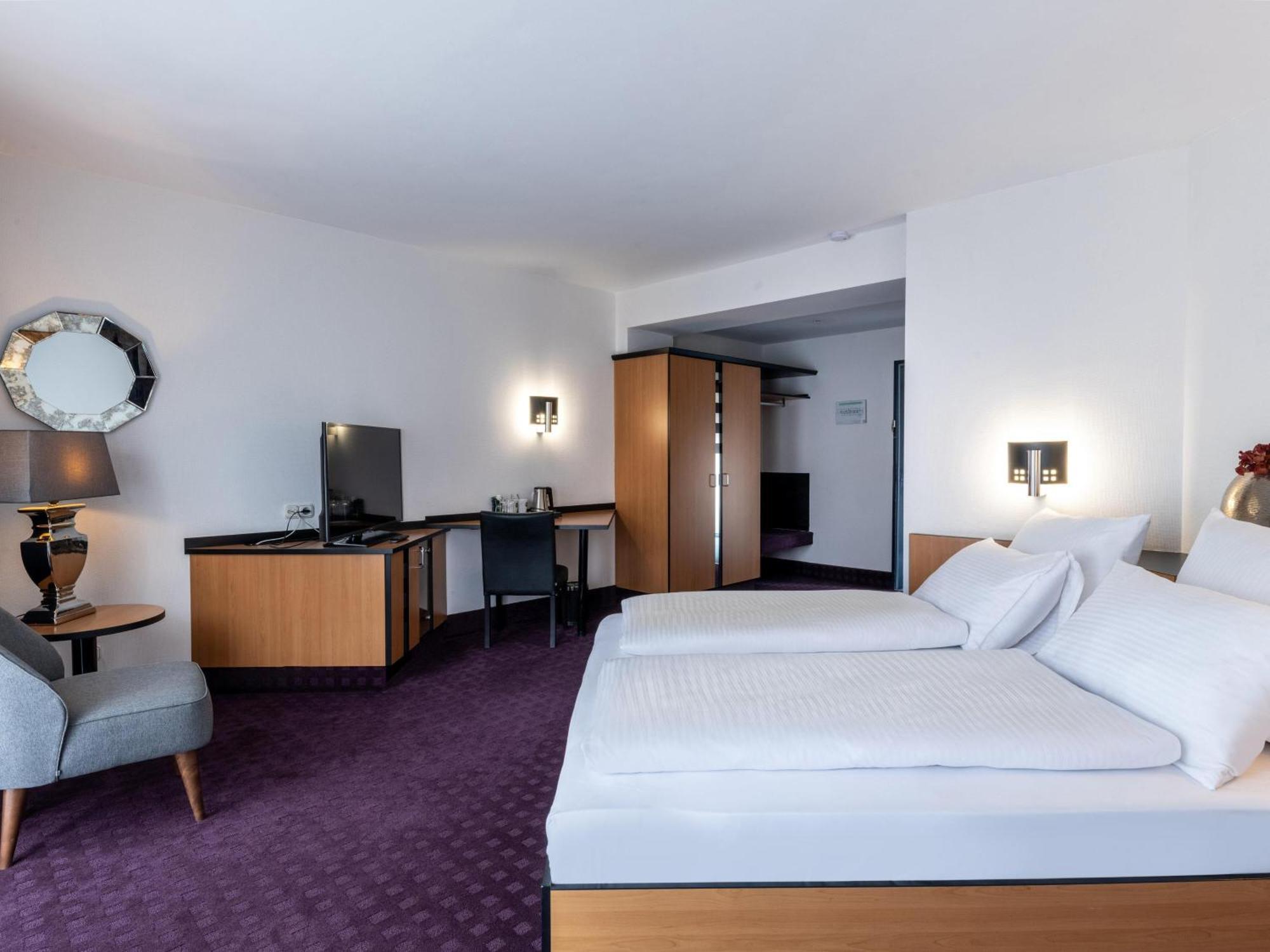 B&B Hotel Эшвайлер Экстерьер фото